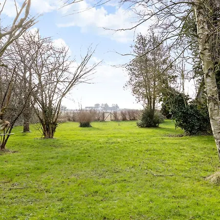 2 Bedroom In Aakirkeby Lägenhet