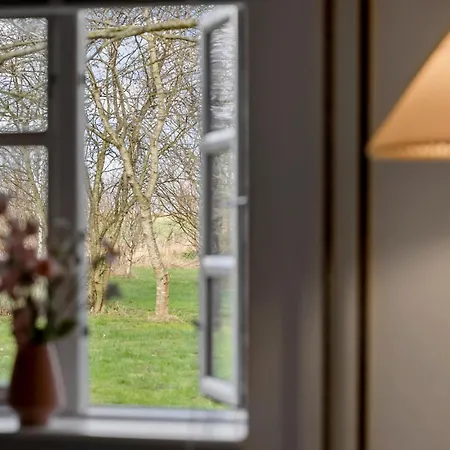 2 Bedroom In Aakirkeby Lägenhet