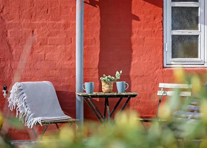 2 Bedroom In Aakirkeby